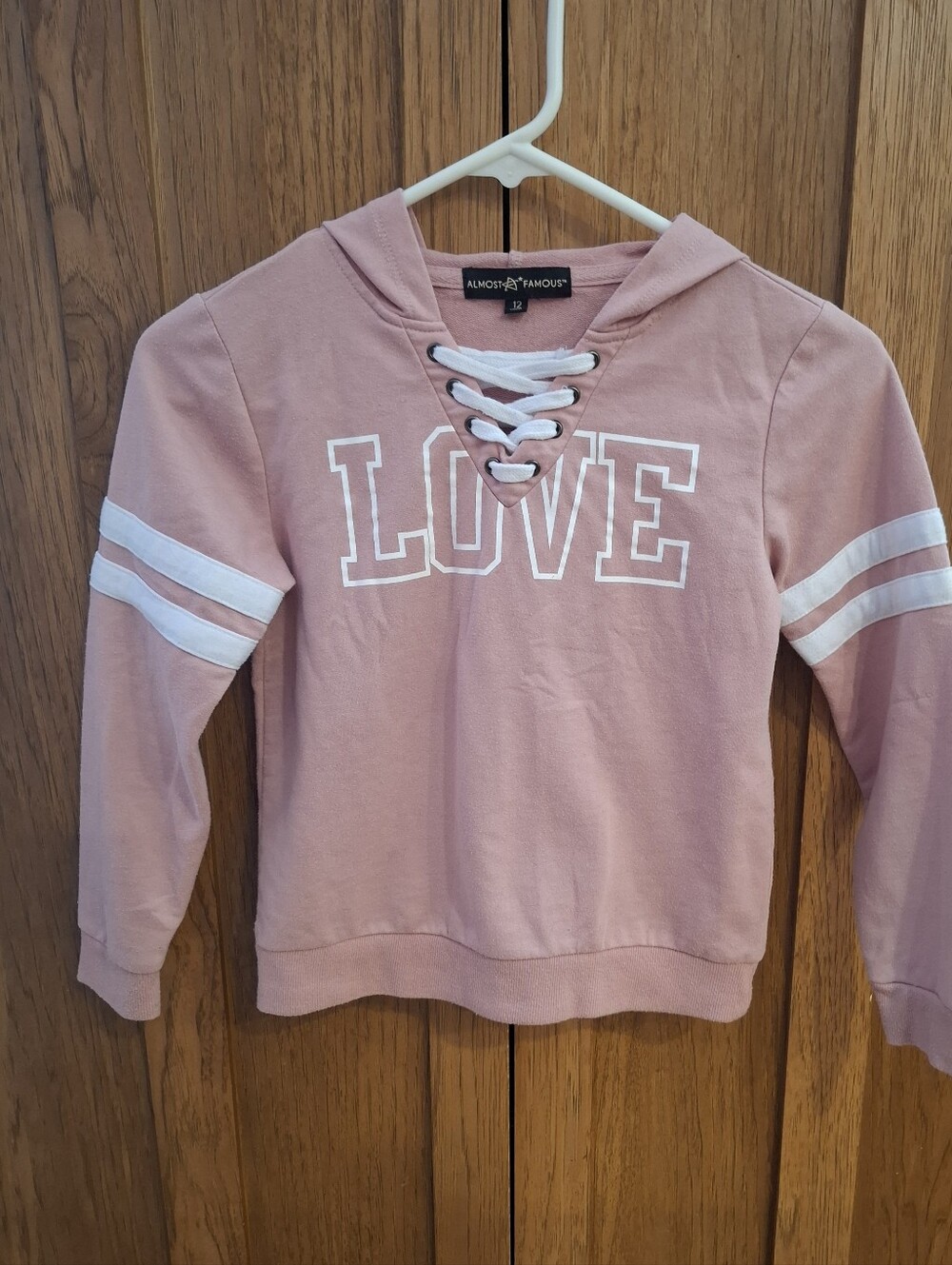 Almost Famous Girls Mauve Lightweight Pullover.